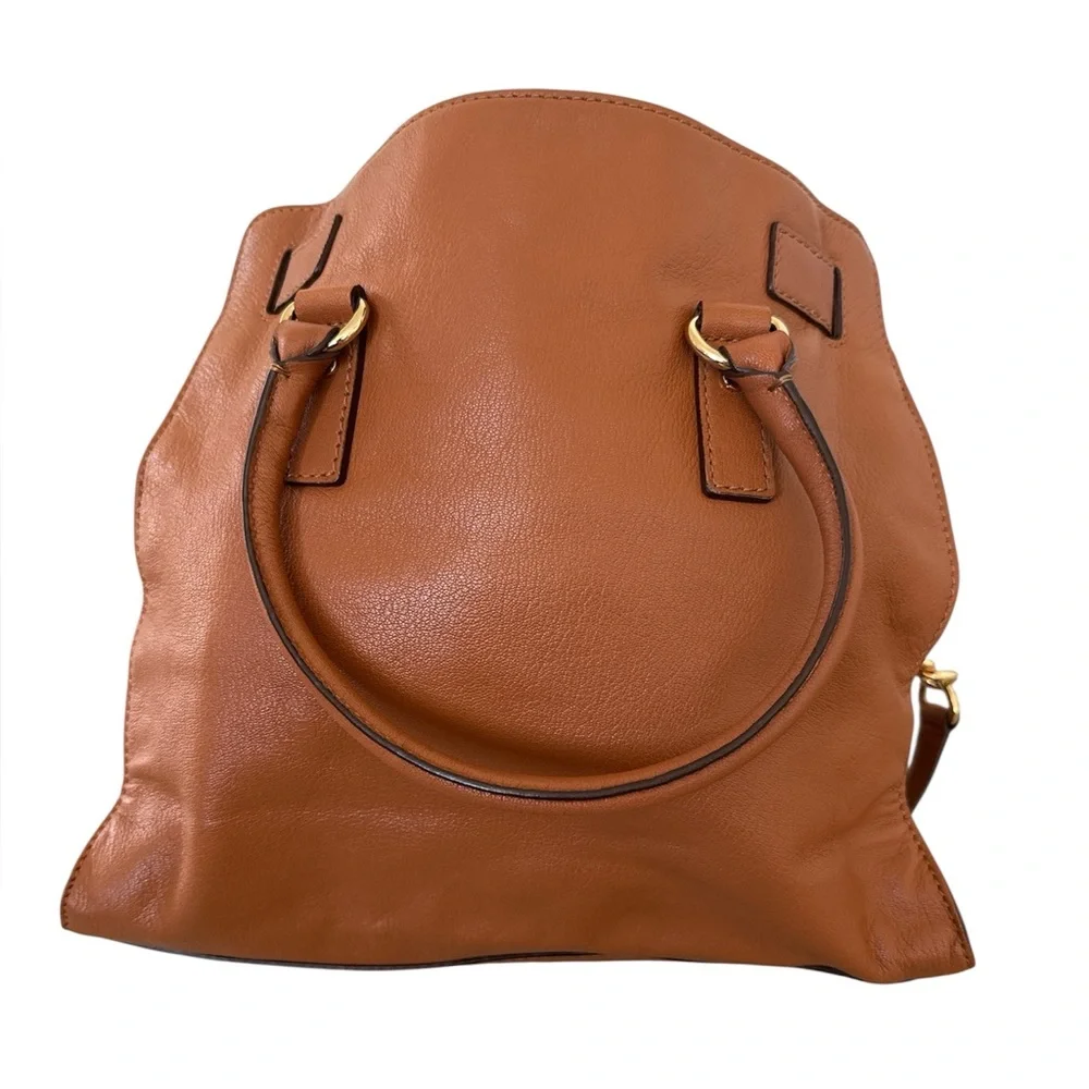 Michael Kors Brown and Gold Shoulder Bag with Luxurious Design - Picture 2 of 4